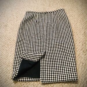 LOFT Black and White Houndstooth Midi Skirt